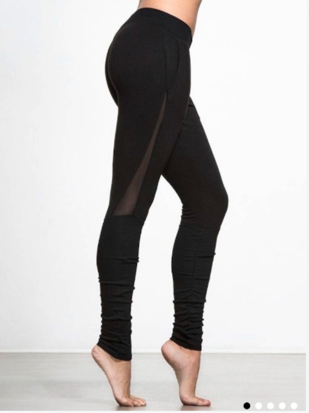 Alo Yoga Women’s Yan Sweat Pant In Charcoal Gray - Picture 1 of 9